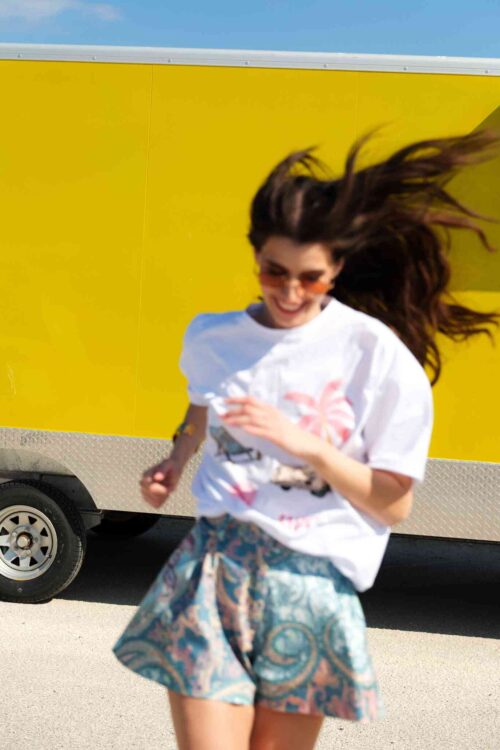 Iraida Marea Oversized T-Shirt - Image 1