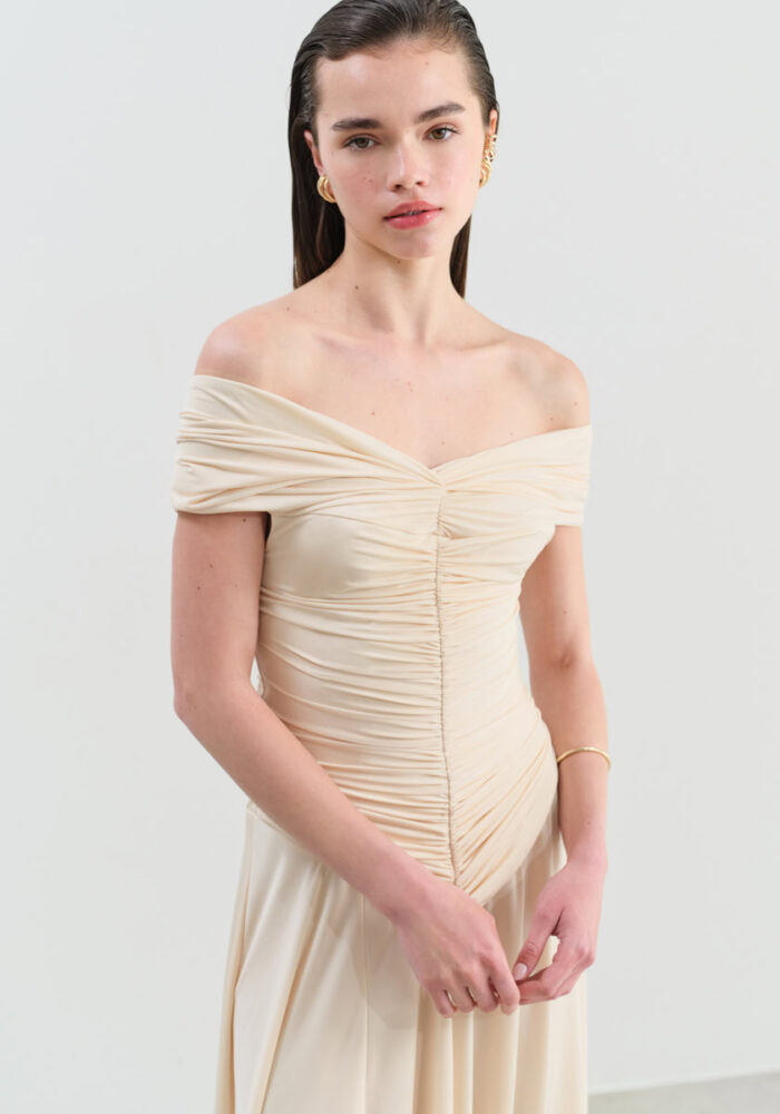 nash-01-alessandra-light-beige-maxi-forema-bridalcollection-natashaavloniti-greekdesigner-weddingdresses-bridesmaids-brides-episima-foremata-vradina-foremata-newcollection